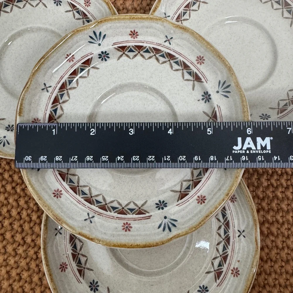 International Stoneware Saucers Set‎ of 4 Speckled Floral Pattern Japan
